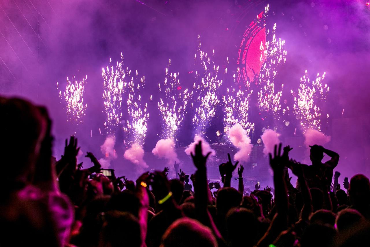 Fest, kalas, party – vad är skillnaden?